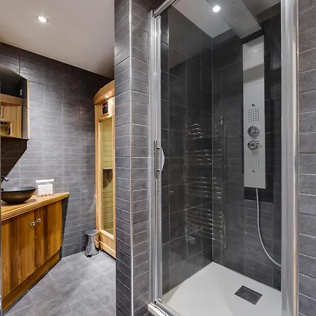 Apartment Duplex Elegant 3 Chambres, Skis Aux Pieds, Sauna, Parking Prive - Fr-1-641-106 Tignes